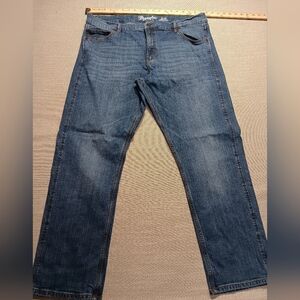 Wrangler retro slim straight jeans, 40x32, Blue denim, Great condition